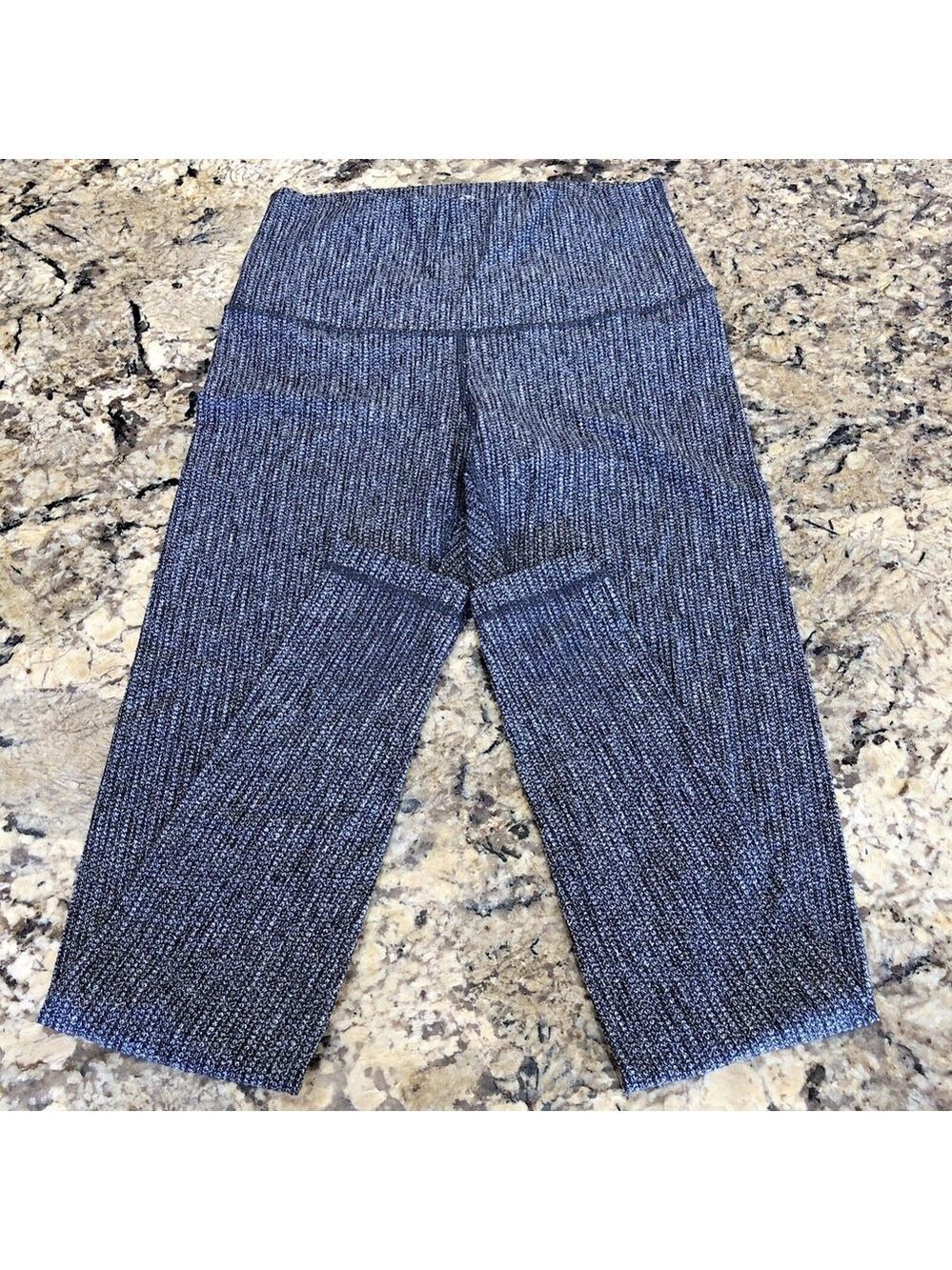 Size 26 X 29 Lululemon Pants Work Out Yoga Gym Tapered Black And White